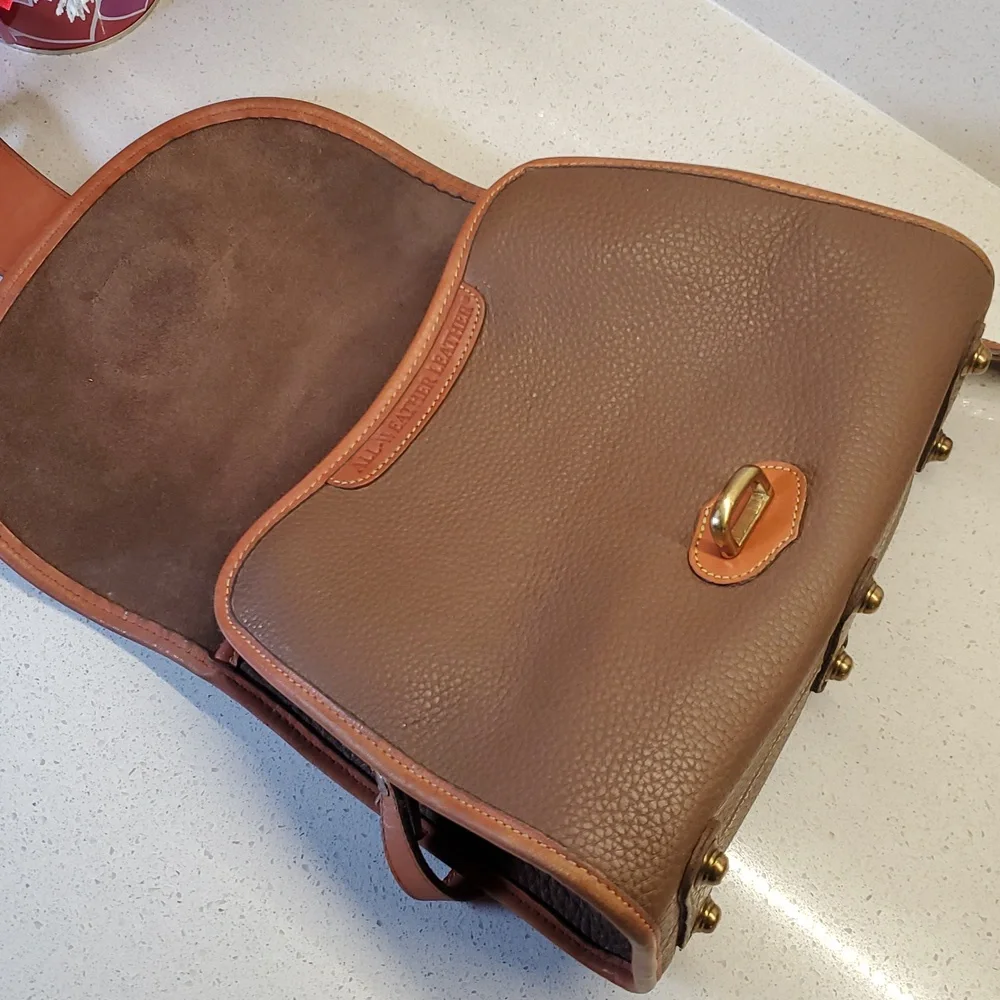 USA 🇺🇲 Vintage DOONEY & BOURKE Crossbody Bag